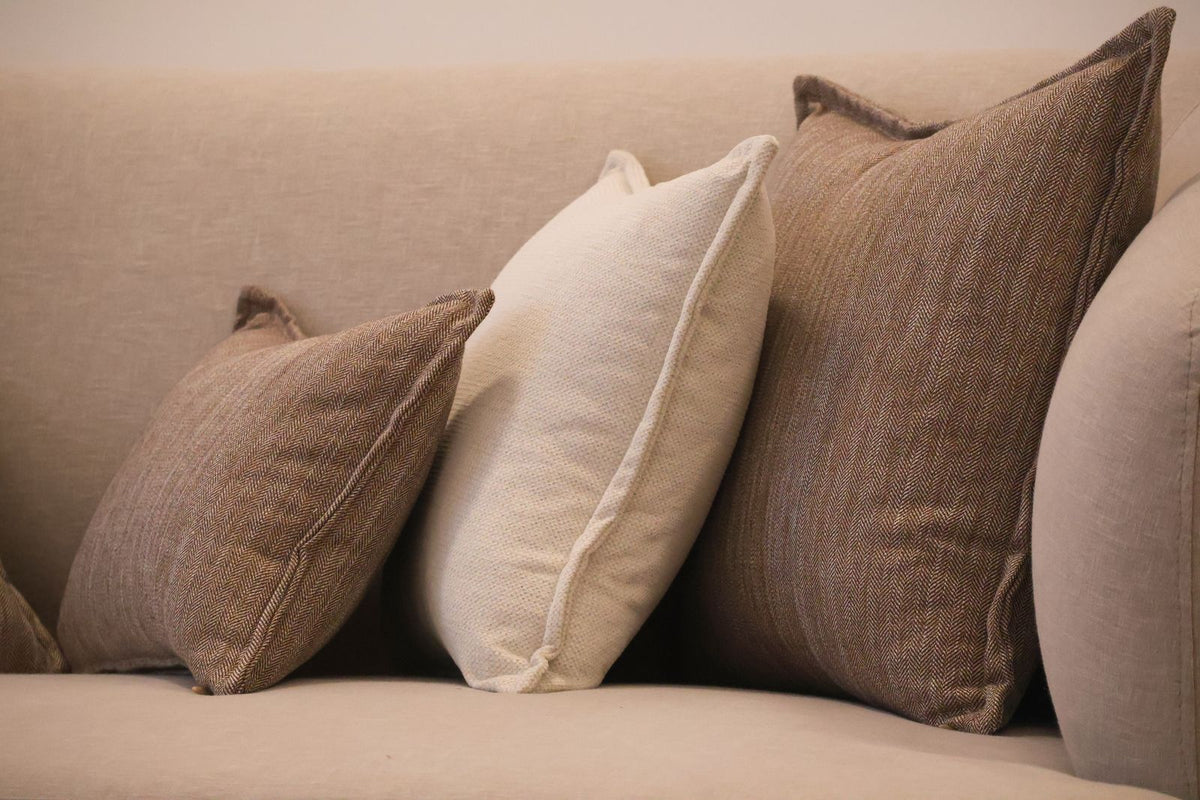 Miro Low-Profile Linen Sofa – Warm Beige 3-Seat Couch, Modern Minimalist Living Room Sofa, Soft Neutral Apartment Seating – lifestyle image 3